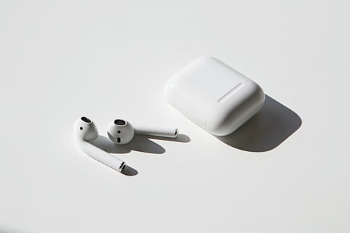 The Complete Guide To Apple AirPods
