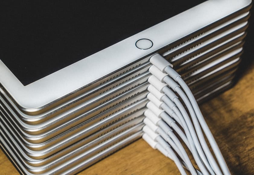 Do iPads Stop Charging When Full? (Apple Says)