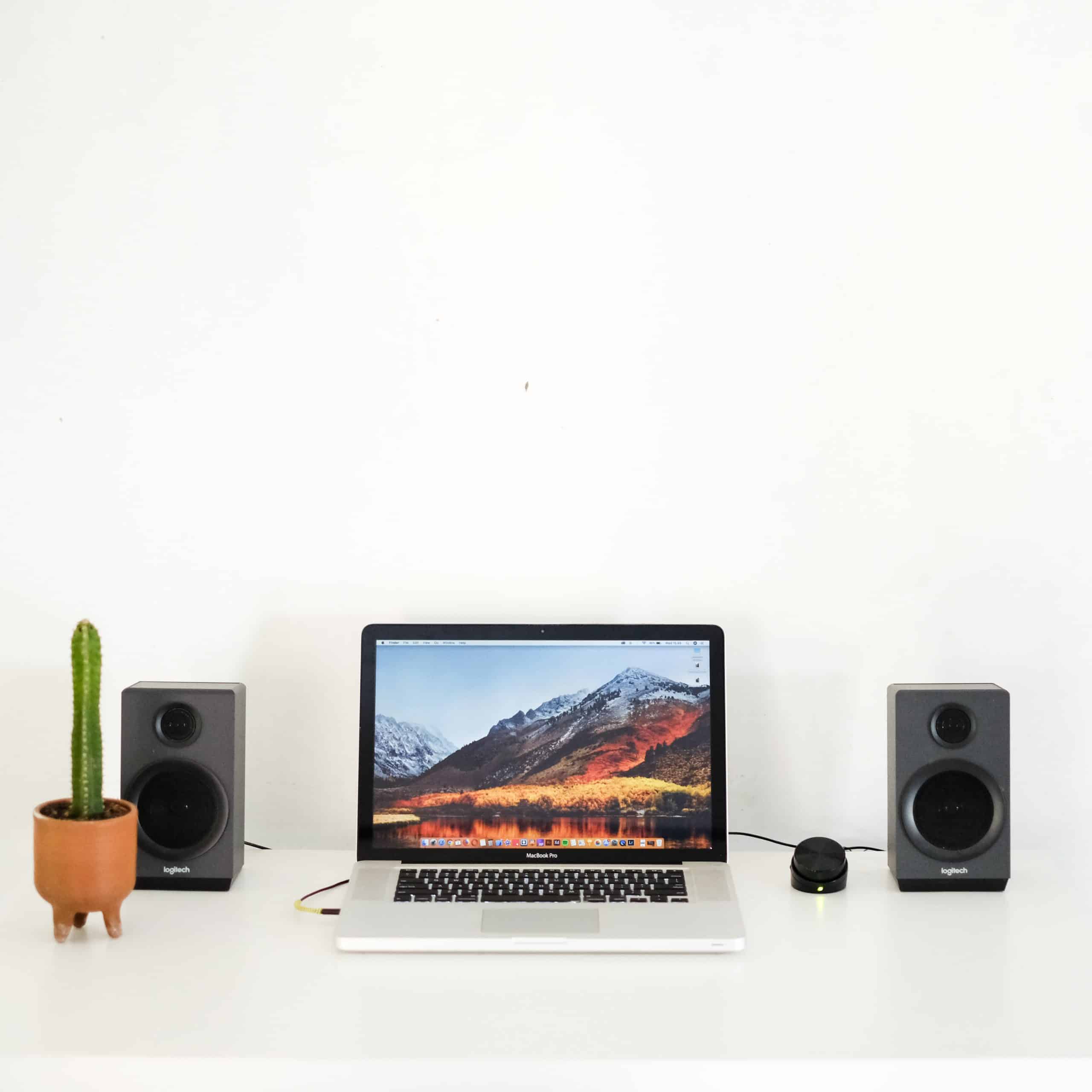 How to Clean MacBook Speakers To Stop Speaker Crackling (7 Easy Ways)