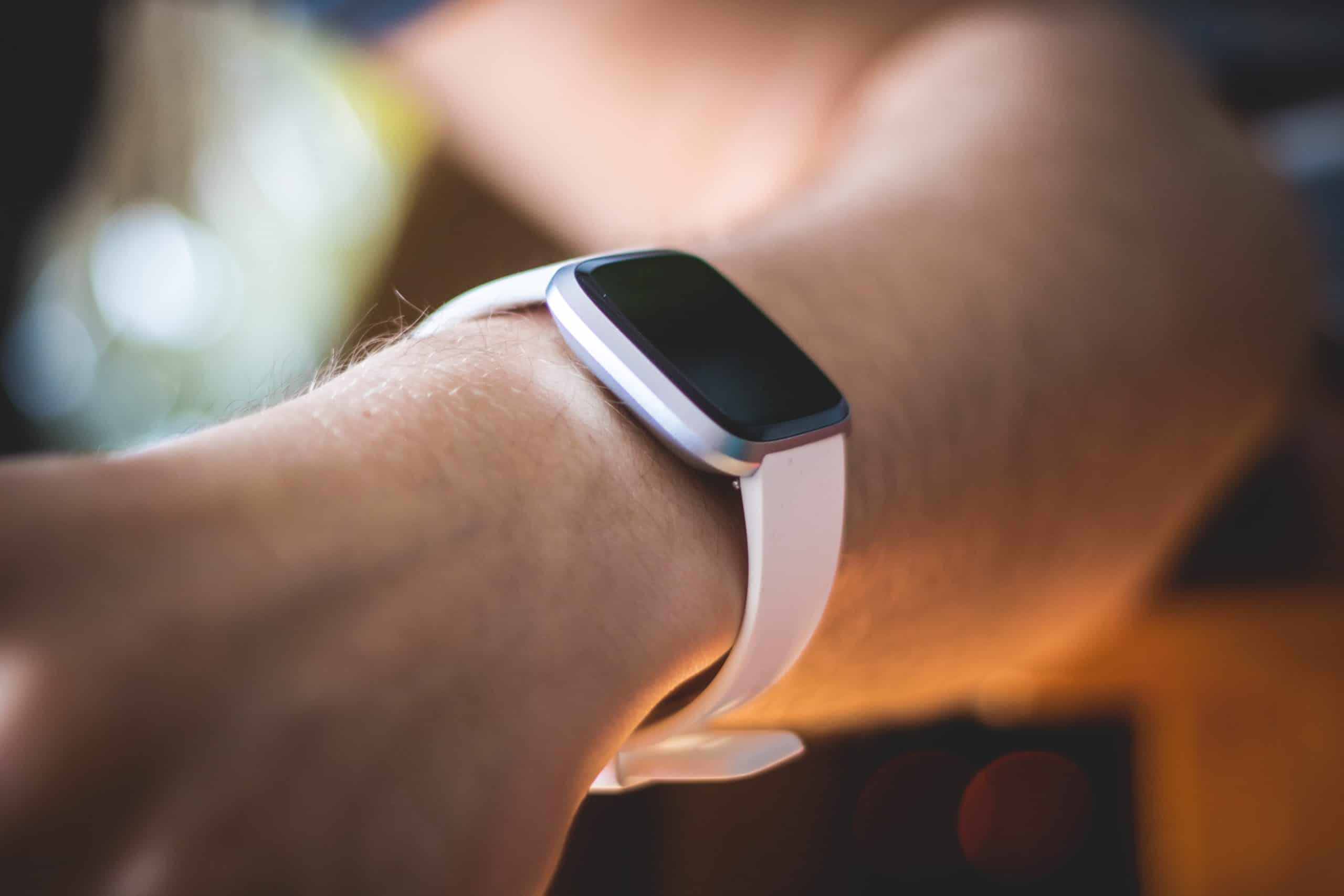 How Does Fitbit Track Friends Steps? (Guide To Fitbit Steps)